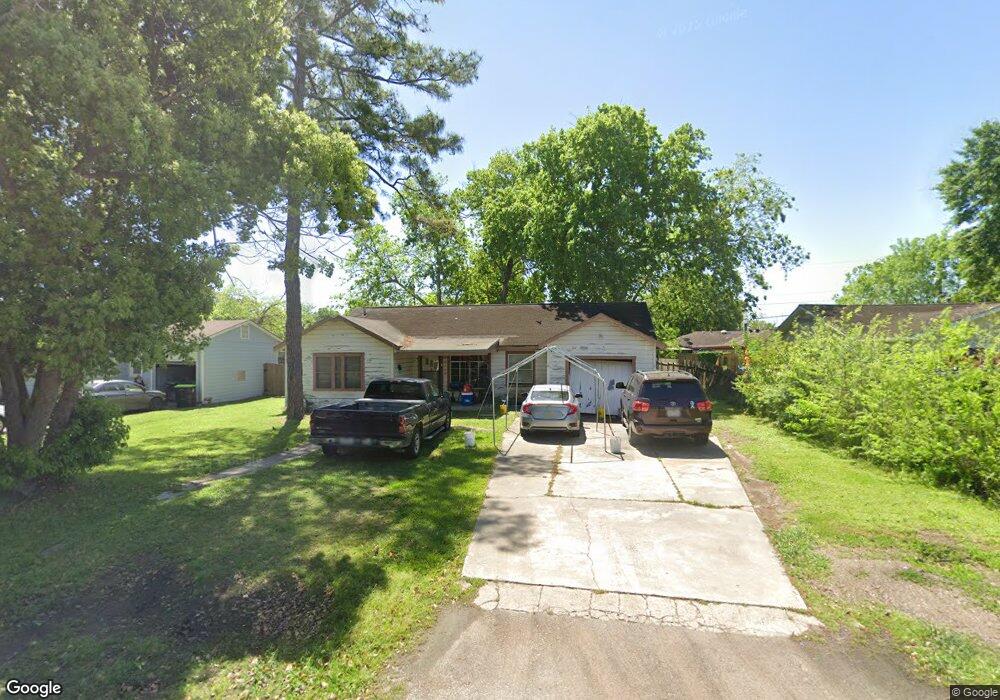 3108 13th St, Bay City, TX 77414 - photo 1