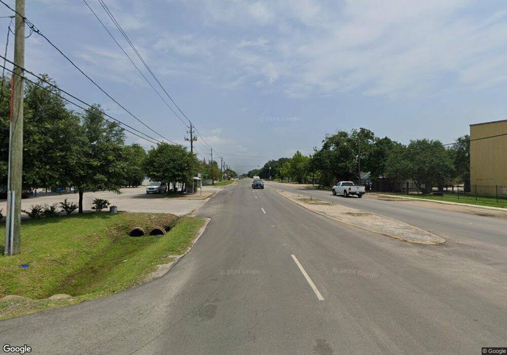 210 Linder St, Houston, TX 77026 - photo 1