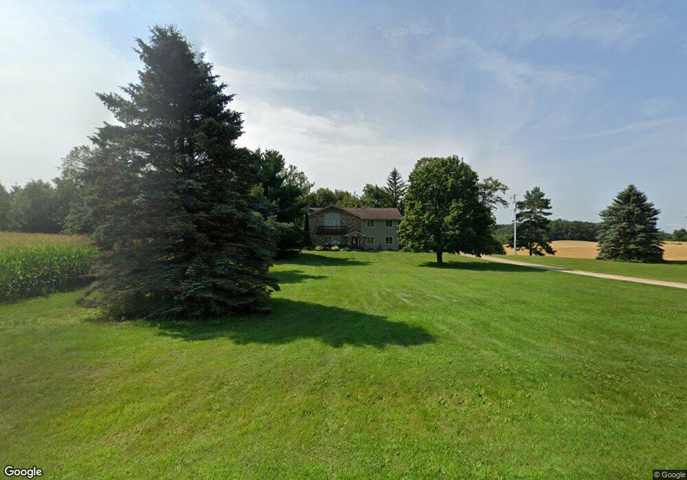 5523 Beechnut Dr, Kewaskum, WI 53040 - photo 1