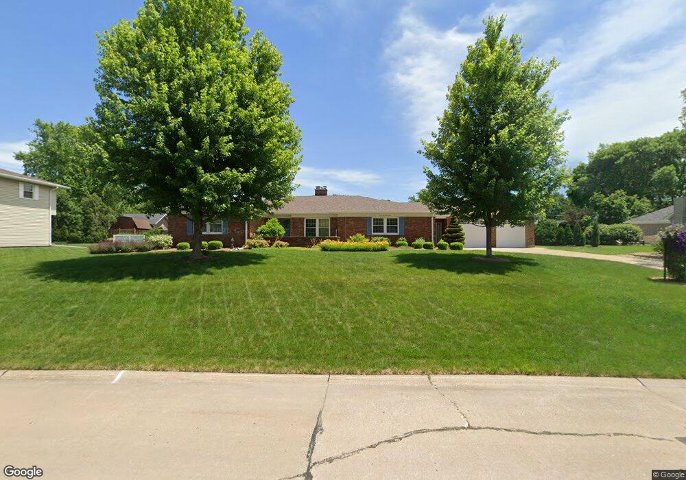 4417 Winding Hill Rd, Davenport, IA 52807 - photo 1