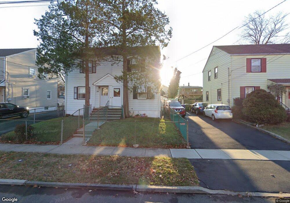 916 E Curtis St, Linden, NJ 07036 - photo 1