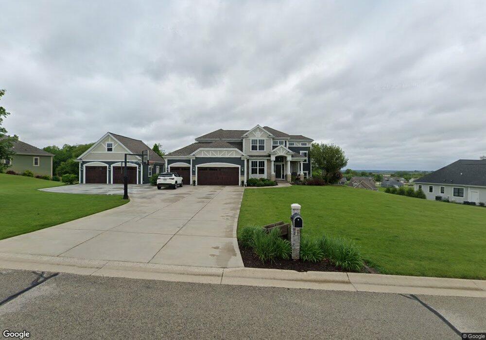 1950 Ravine Ct, Slinger, WI 53086 - photo 1