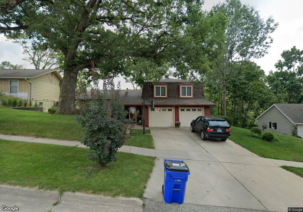 2904 Alleghany Dr NE, Cedar Rapids, IA 52402 - photo 1