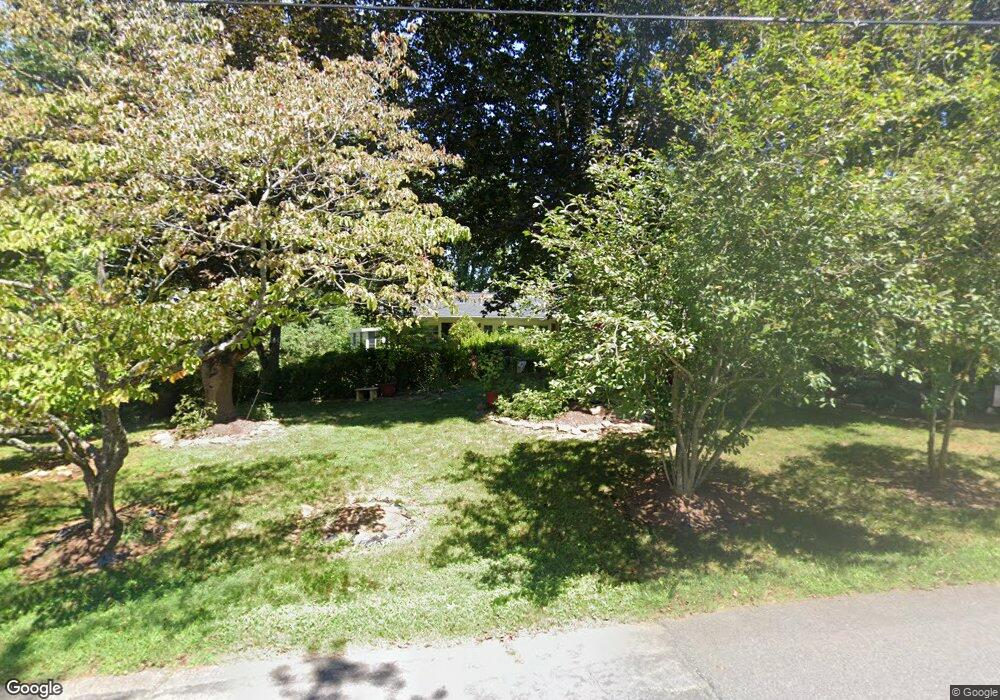 36 Holly Hill Dr, Asheville, NC 28806 - photo 1