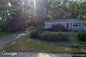4 Woodward Ln, Falmouth, ME 04105
