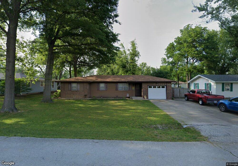 829 W Hughs St, Bolivar, MO 65613 - photo 1