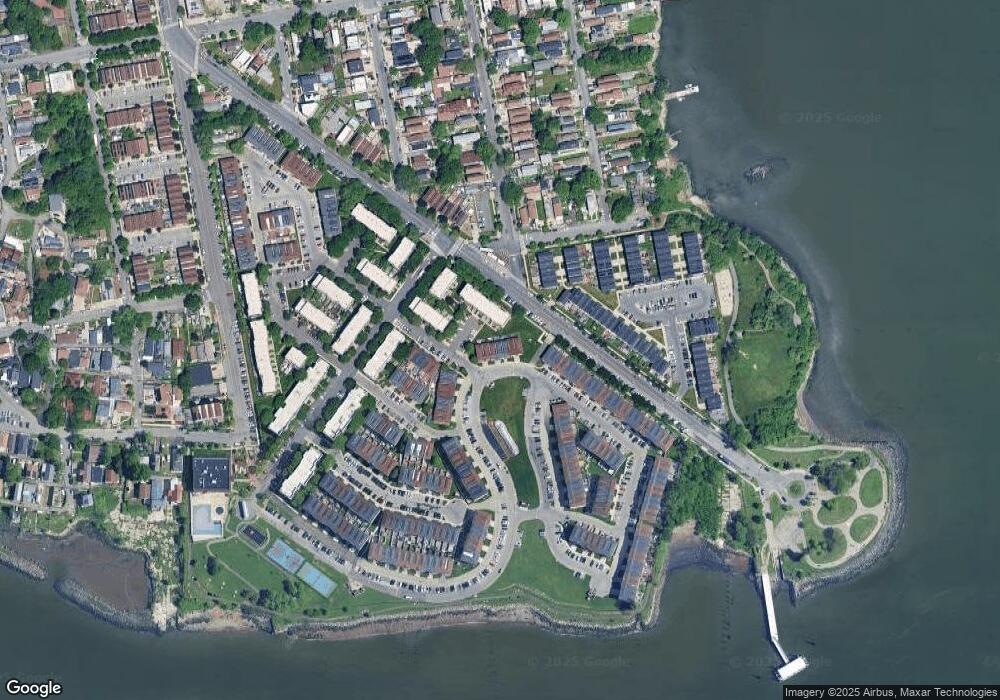 199 Surf Dr unit 124, Bronx, NY 10473 - photo 1