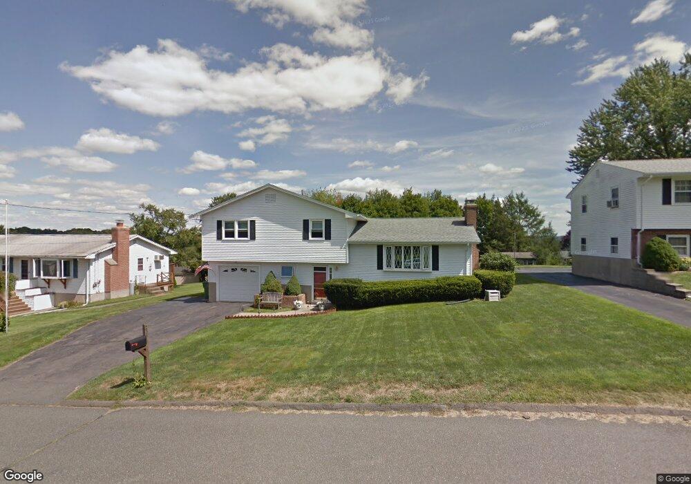 236 Dana Ln, Meriden, CT 06451 - photo 1