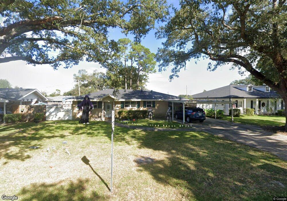 813 Funderburk Ave, Houma, LA 70364 - photo 1