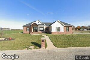 409 Zuroweste St, Bartelso, IL 62218
