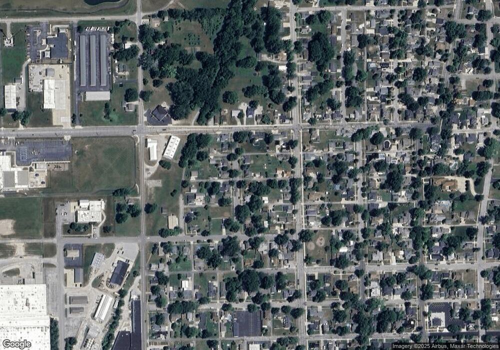 628 Douglas St, Auburn, IN 46706 - photo 1