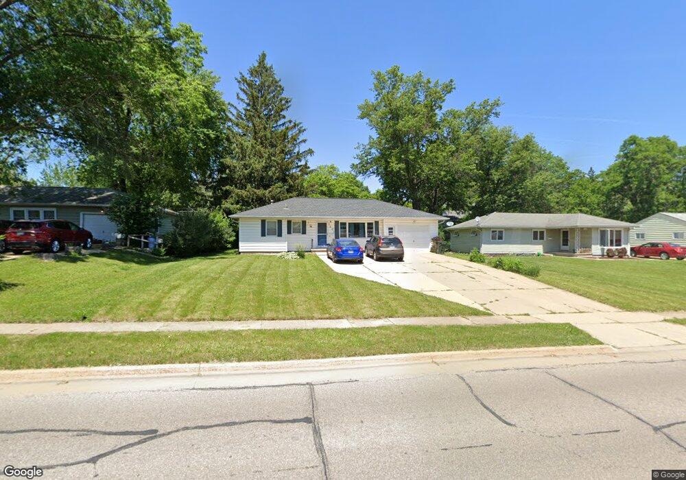 1603 W 4th St, Cedar Falls, IA 50613 - photo 1