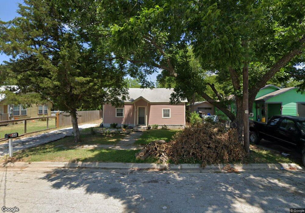 1603 E Scott St, Gainesville, TX 76240 - photo 1