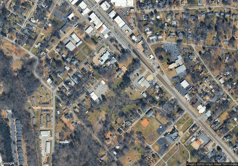 1555 S Elm St, Commerce, GA 30529 - photo 1