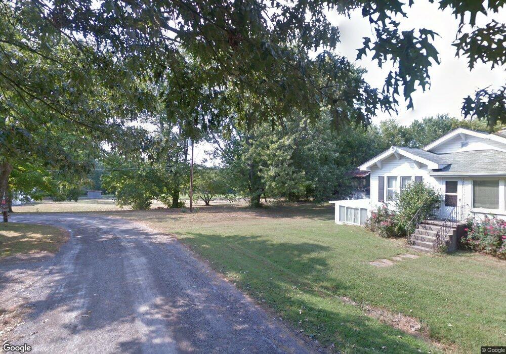 1624 Daisy St, Harrisburg, IL 62946 - photo 1