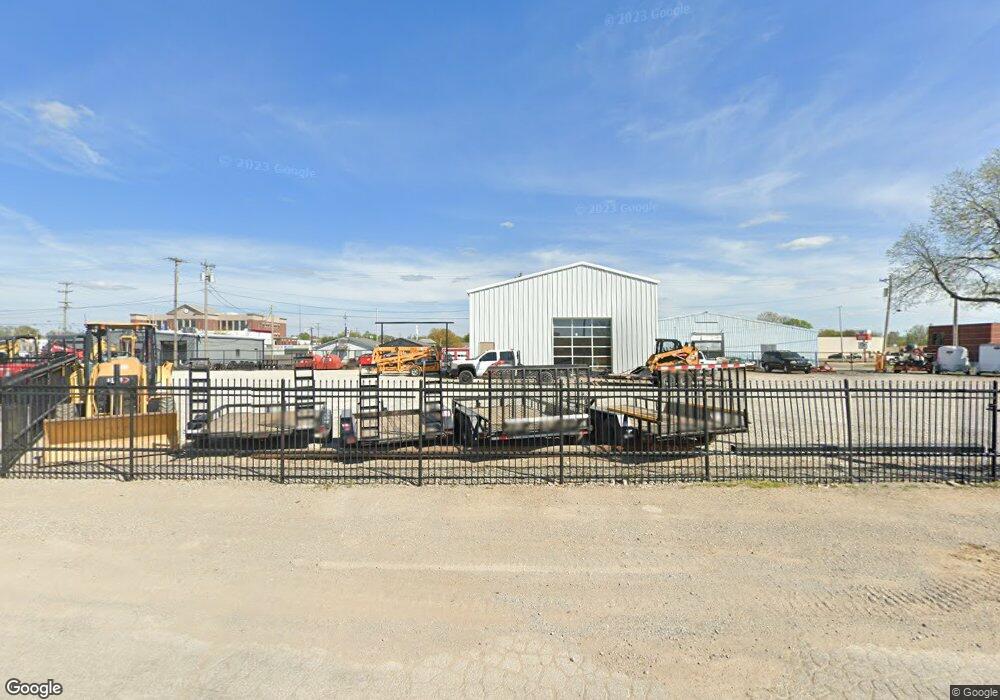 322 N J M Davis Blvd, Claremore, OK 74017 - photo 1