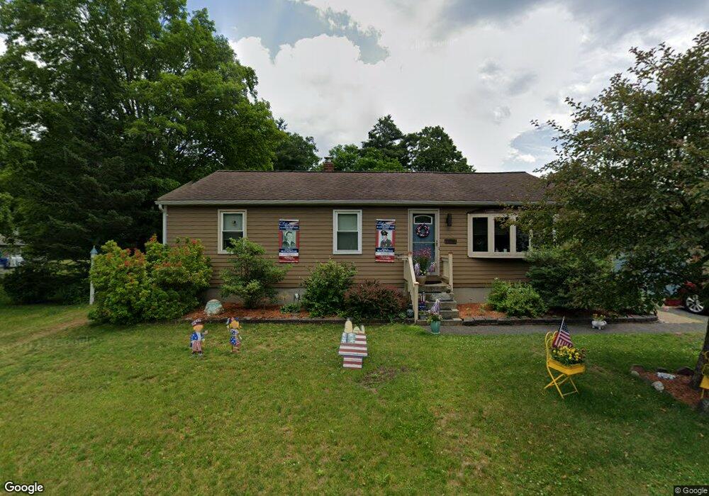 2 1/2 E Green St, Easthampton, MA 01027 - photo 1