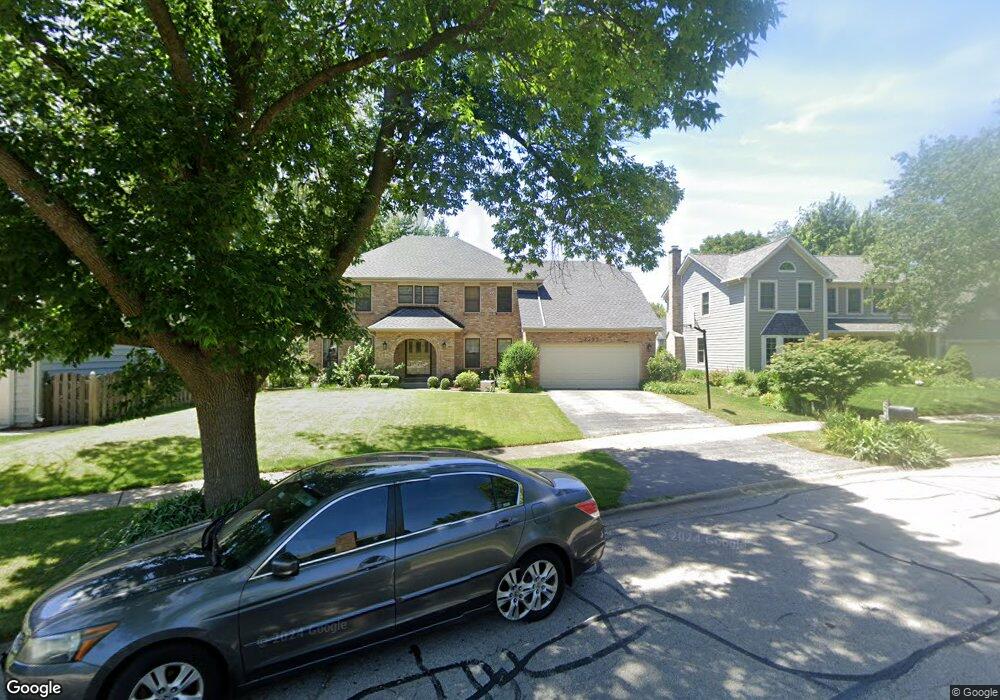 2232 University Dr, Naperville, IL 60565 - photo 1