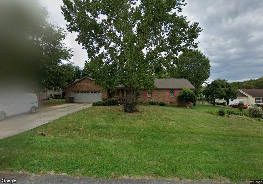 121 Fawnwood Dr, Statesville, NC 28625 - photo 1