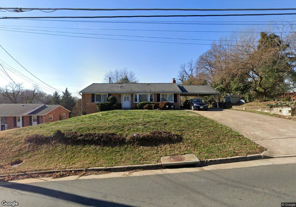 3804 Lacy Blvd, Falls Church, VA 22041 - photo 1