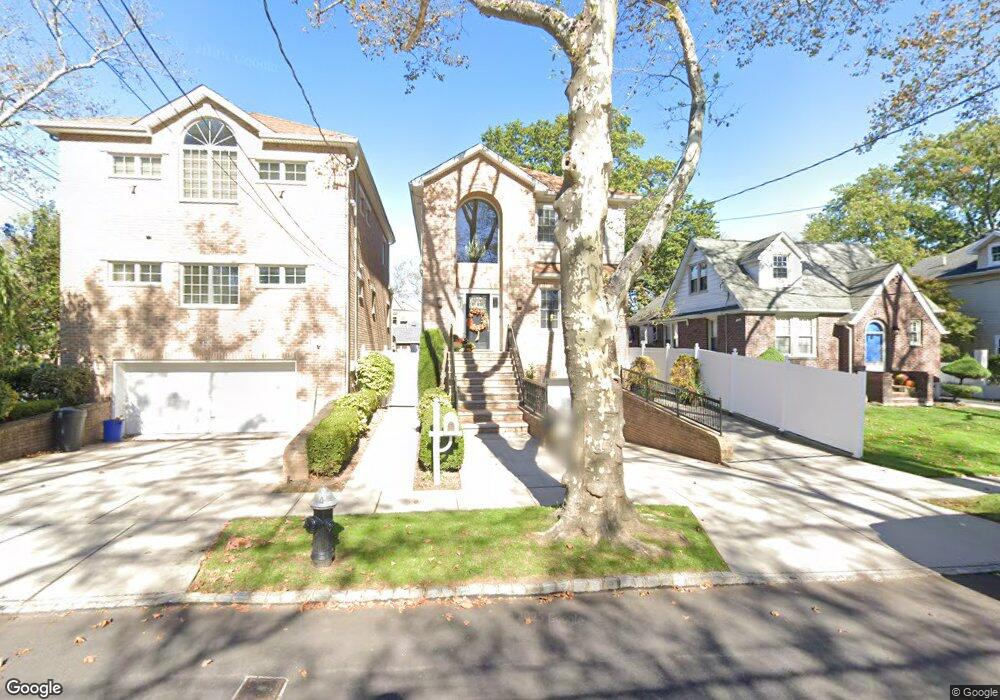 57 Bryant Ave, Staten Island, NY 10306 - photo 1