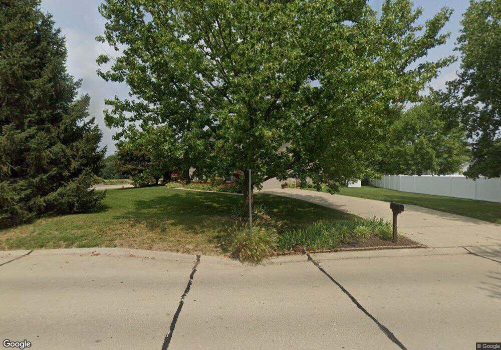 932 Rolling Meadows Dr, Maryville, IL 62062 - photo 1