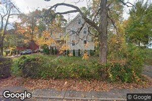 38 1/2 Summer St, Manchester, CT 06040