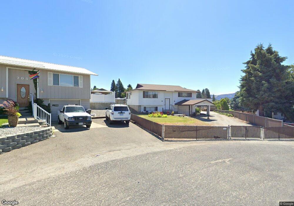 703 N Larch Ct, East Wenatchee, WA 98802 - photo 1