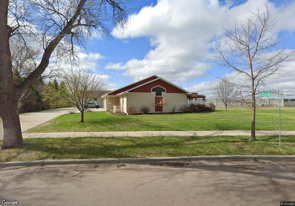 1004 19th Ave S, Fargo, ND 58103 - photo 1