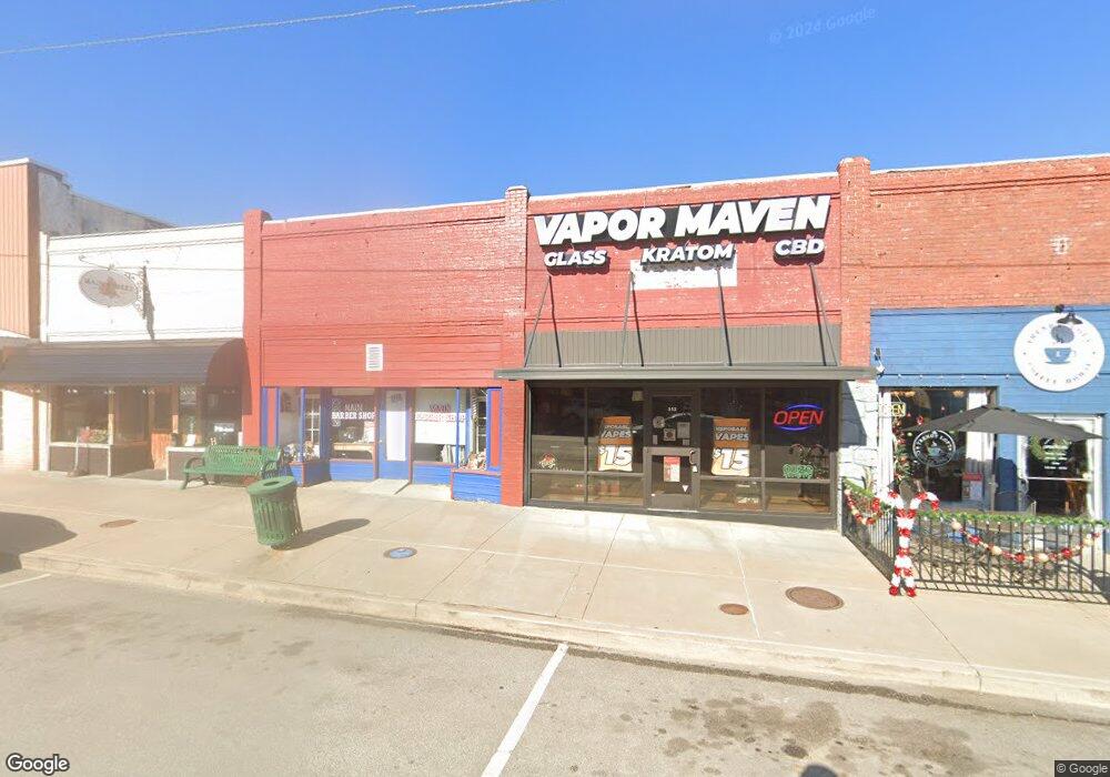 314 W Main St, Henryetta, OK 74437 - photo 1