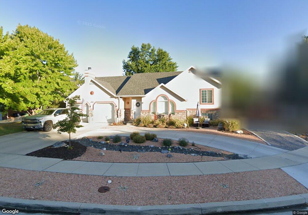 7924 S Cliff Side Dr, Sandy, UT 84094 - photo 1
