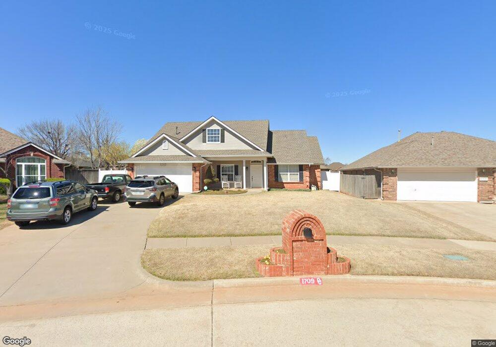 1709 SE 2nd St, Moore, OK 73160 - photo 1