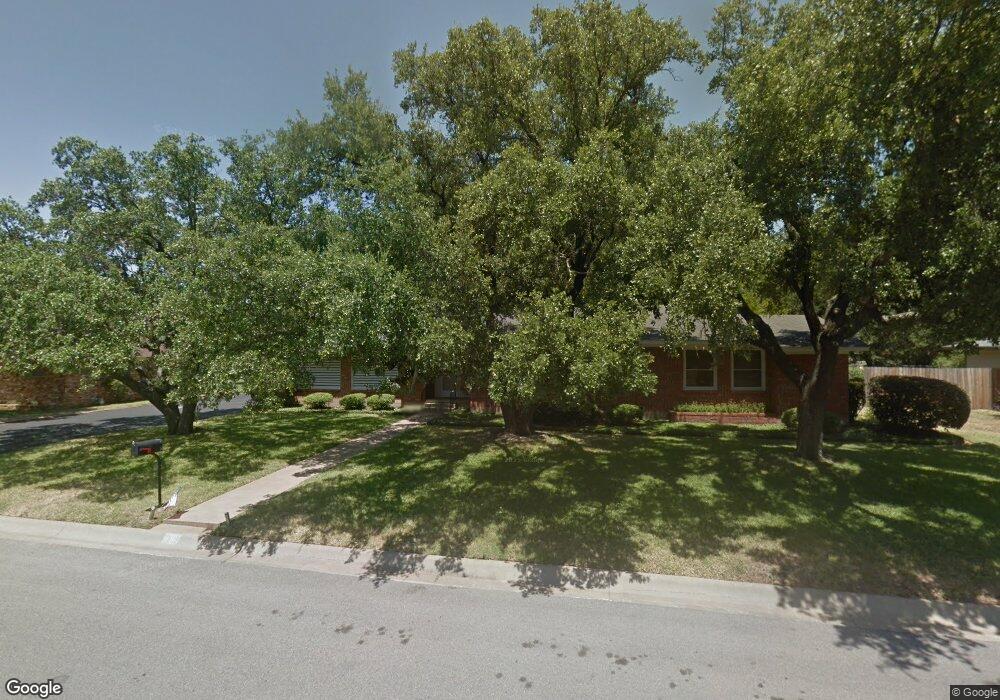 1210 Crestview Dr, Cleburne, TX 76033 - photo 1