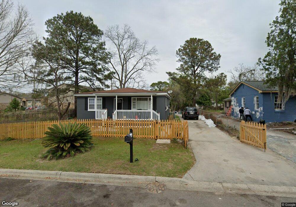 710 W 60th St, Savannah, GA 31405 - photo 1