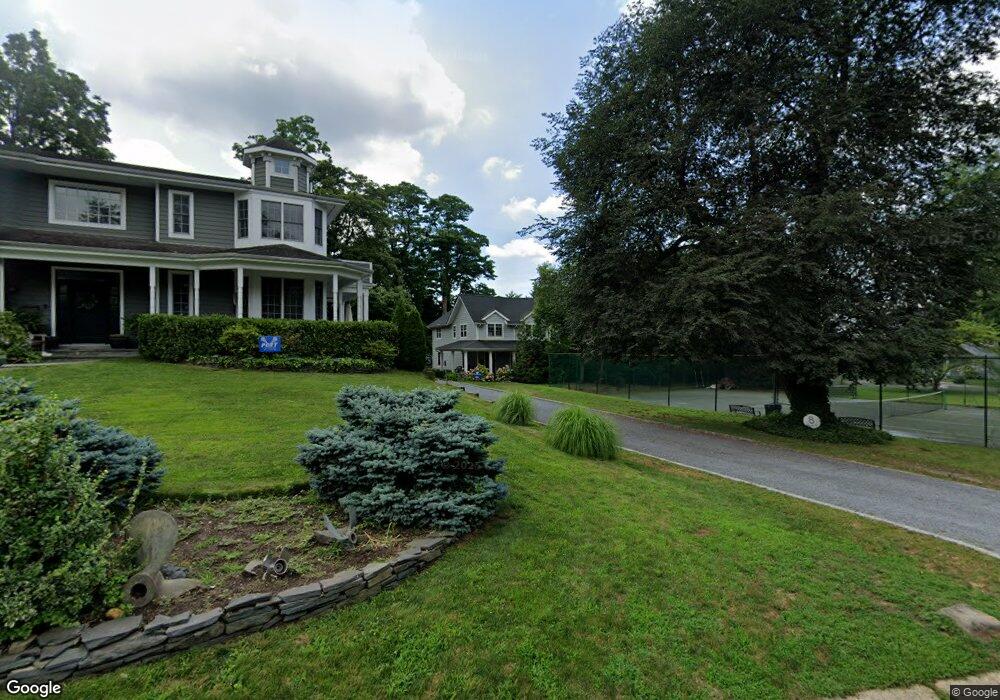 8 South Ct unit A, Port Washington, NY 11050 - photo 1