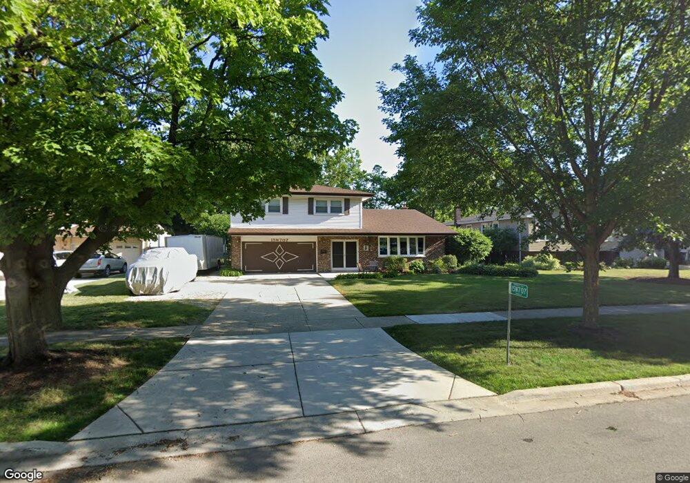 15W707 Virginia Ln, Elmhurst, IL 60126 - photo 1