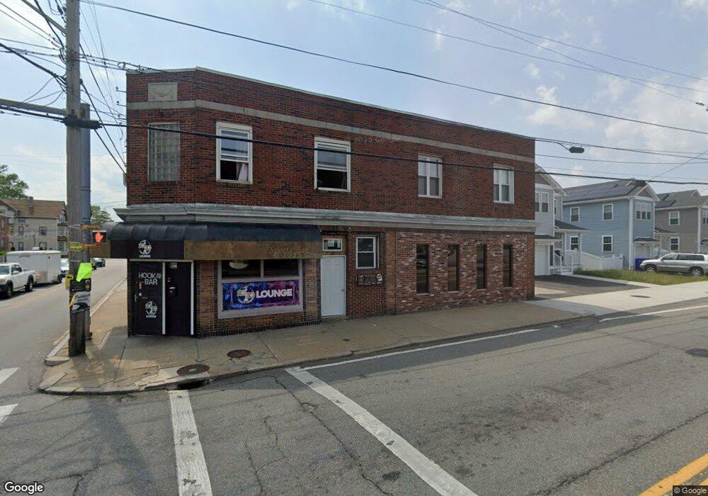 584 Smithfield Ave, Pawtucket, RI 02860 - photo 1