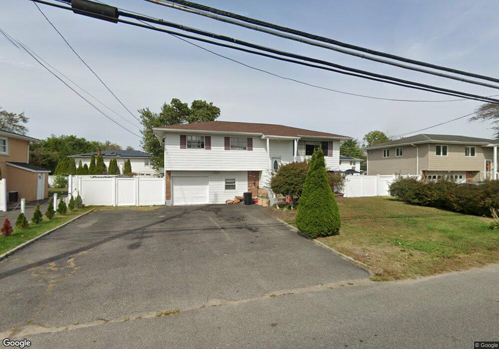 41 Moffitt Blvd, Islip, NY 11751 - photo 1