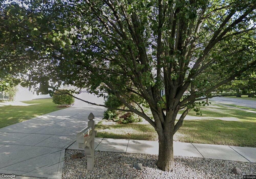 9927 Cranberry Cir, Fishers, IN 46038 - photo 1