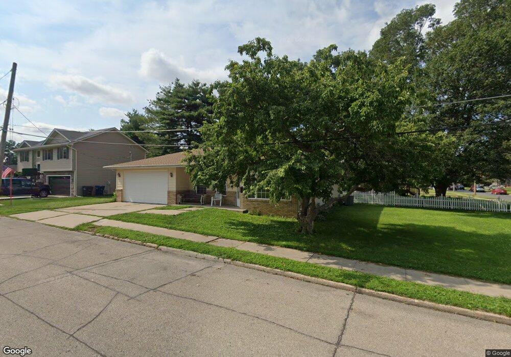 2900 38th St, Des Moines, IA 50310 - photo 1