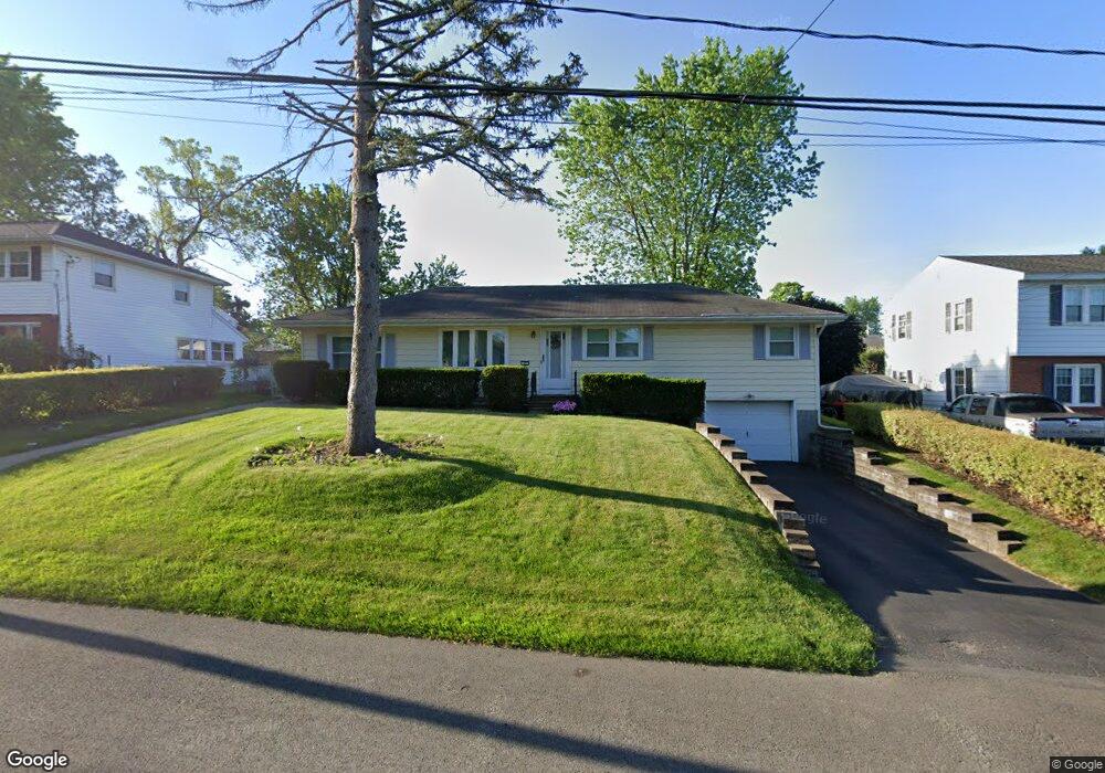 22 Quarry Dr, Albany, NY 12205 - photo 1