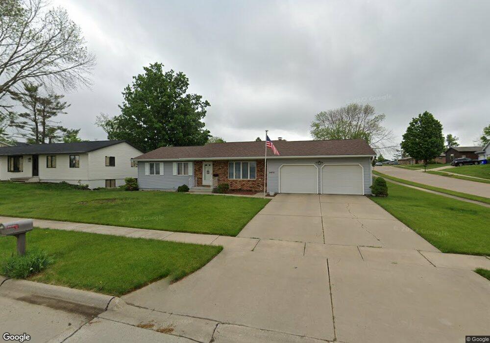 2403 31st St SW, Cedar Rapids, IA 52404 - photo 1
