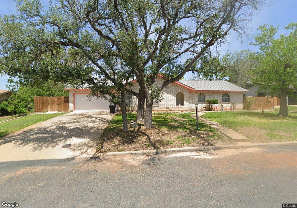 606 Bunny Dr, Fredericksburg, TX 78624 - photo 1