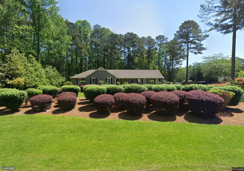 5467 Pinedale Cir, Sugar Hill, GA 30518 - photo 1