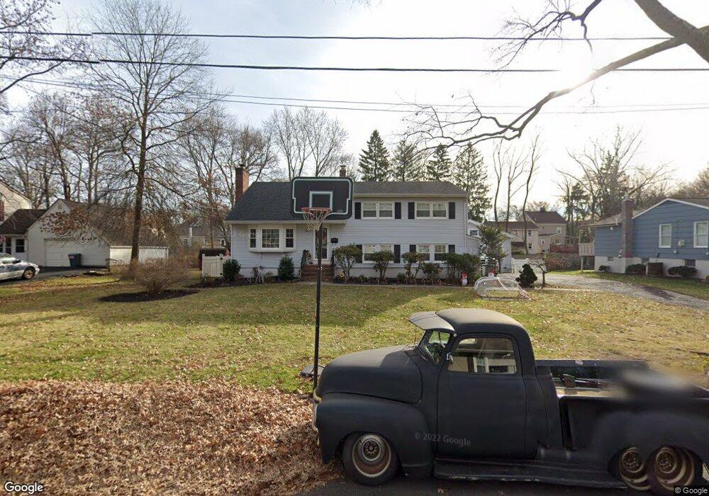 2268 Stocker Ln, Scotch Plains, NJ 07076 - photo 1