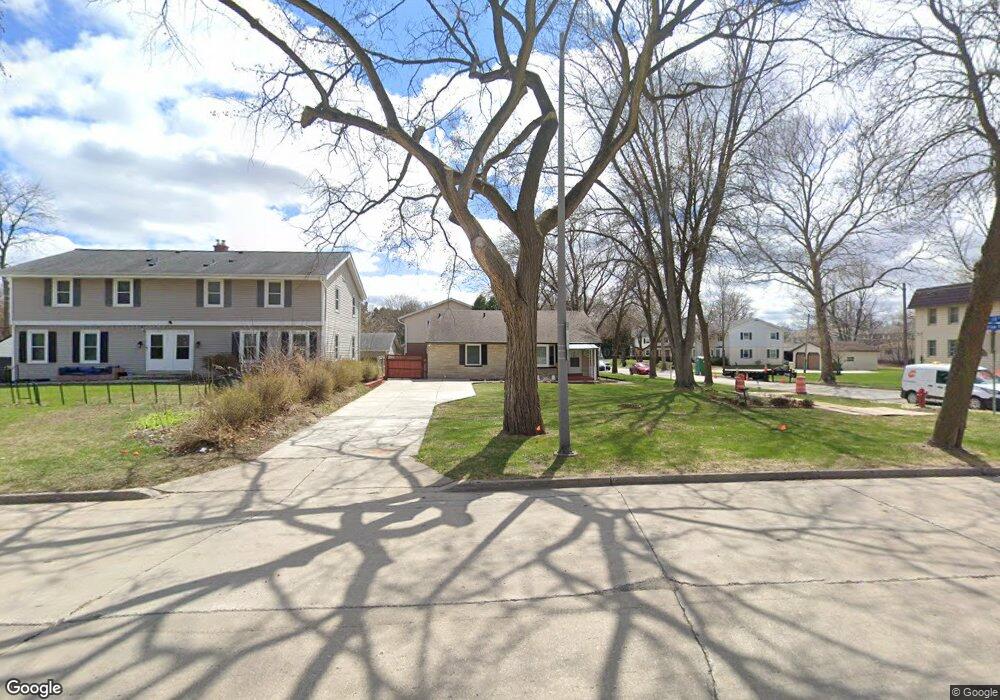 11733 W Watertown Plank Rd, Milwaukee, WI 53226 - photo 1