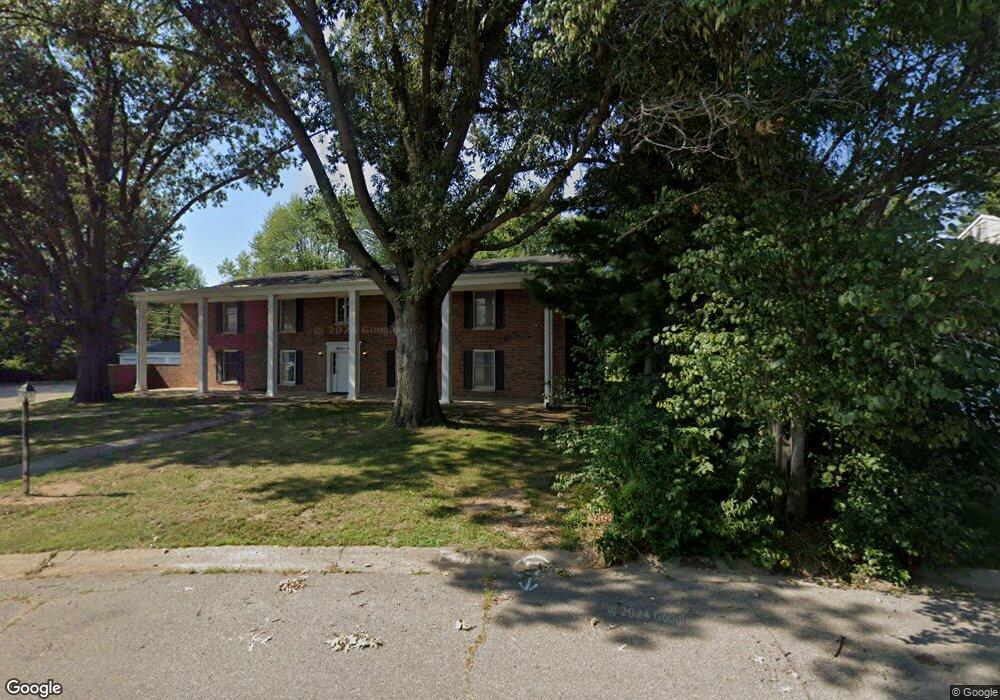 3238 Sycamore Ct, Columbus, IN 47203 - photo 1