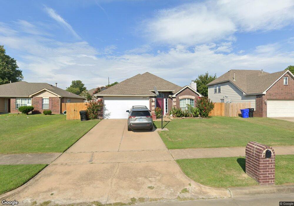 1604 S Maple Ave, Broken Arrow, OK 74012 - photo 1