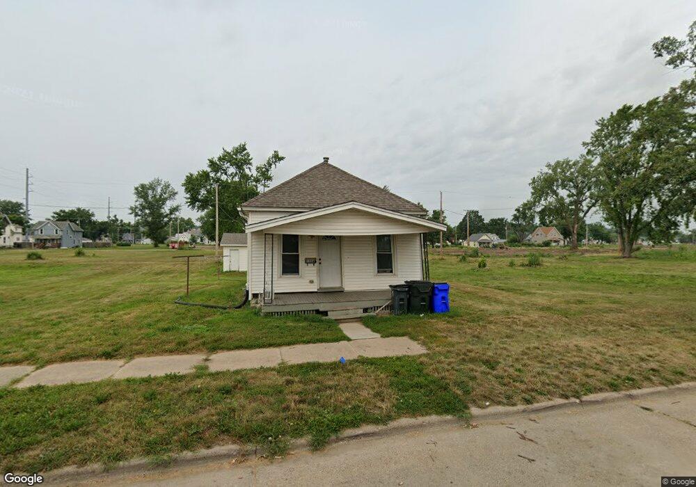 1326 4th St NW, Cedar Rapids, IA 52405 - photo 1