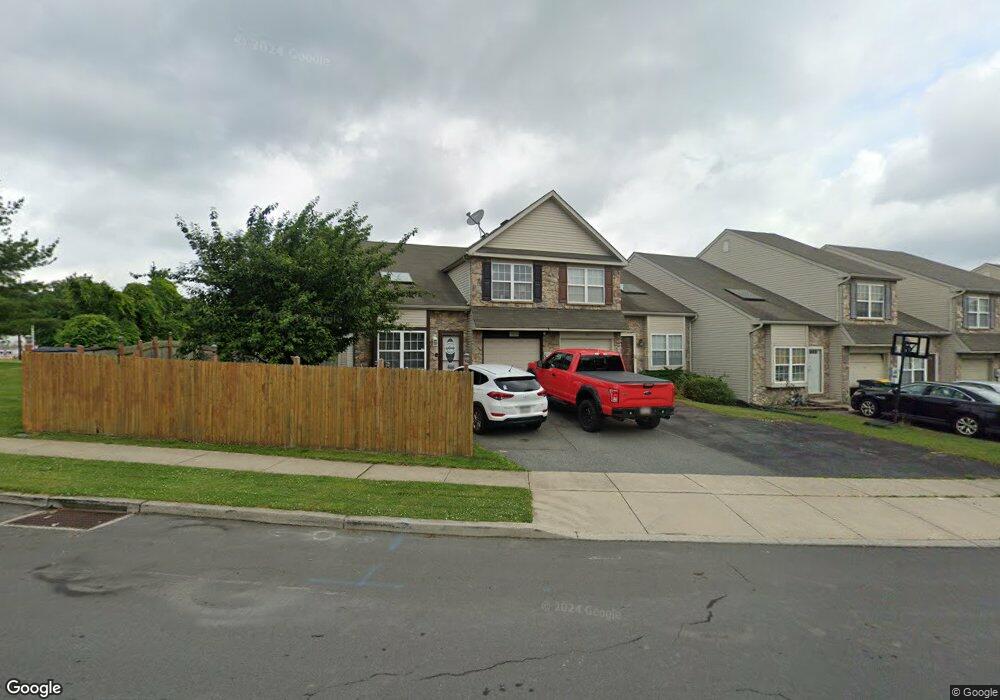 5635 Stonecroft Ln unit 36, Allentown, PA 18106 - photo 1